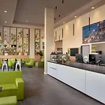 Super 8 By Wyndham Zollhafen 3*
