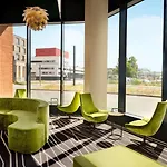 Super 8 By Wyndham Zollhafen Hotel
