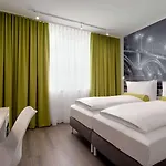 Super 8 By Wyndham Zollhafen Hotel 3*
