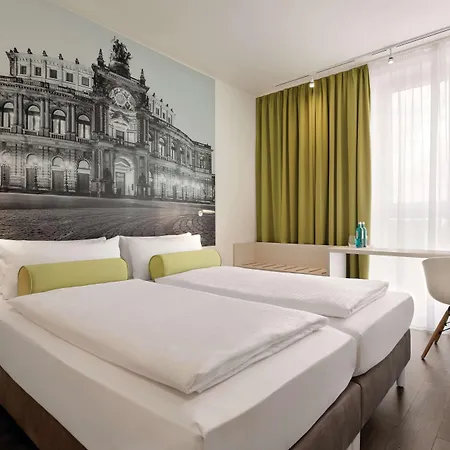 Super 8 By Wyndham Zollhafen Hotel