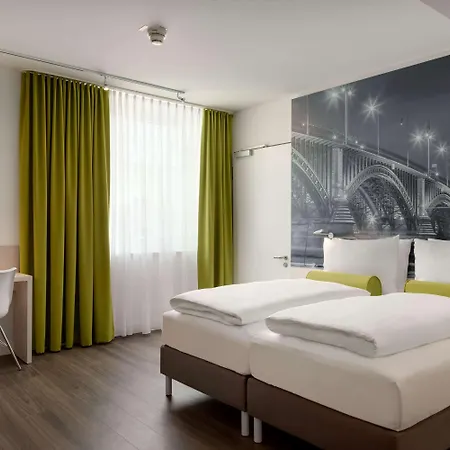 Super 8 By Wyndham Zollhafen Hotel Magonza