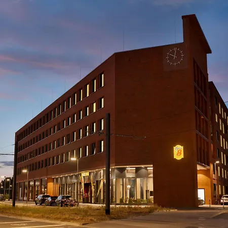 Super 8 By Wyndham Zollhafen 3*