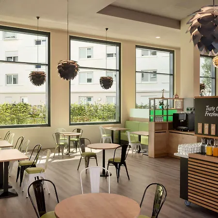 Super 8 By Wyndham Zollhafen Mainz