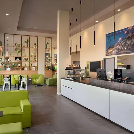Super 8 By Wyndham Zollhafen Hotel 3*