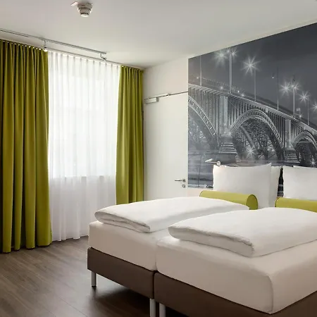 Hotel Super 8 By Wyndham Zollhafen Mainz