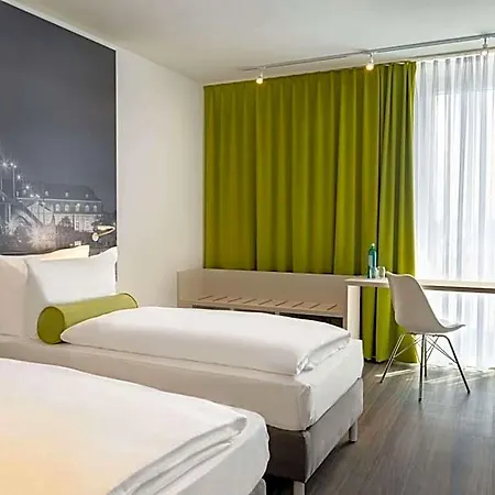 Super 8 By Wyndham Zollhafen 3*
