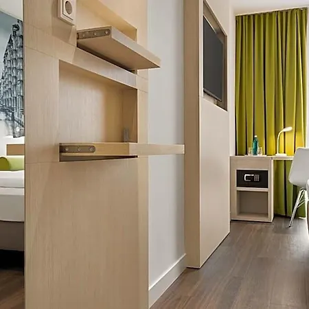 Super 8 By Wyndham Zollhafen 3* מיינץ