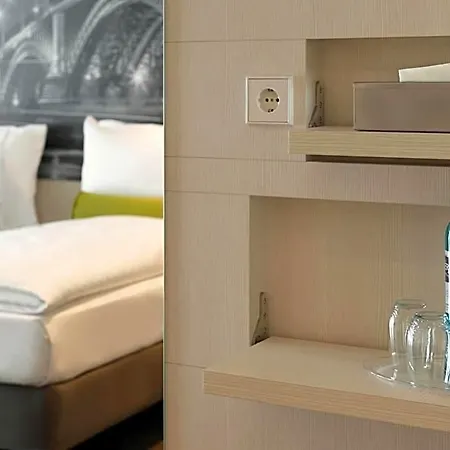 Super 8 By Wyndham Zollhafen 3* Mainz