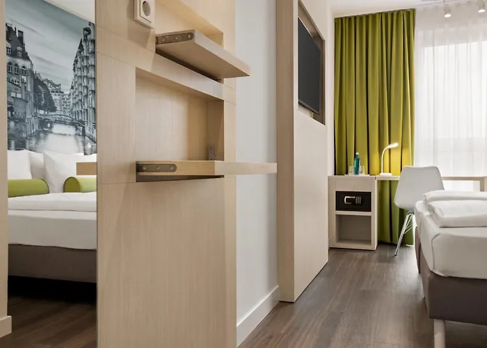 Super 8 By Wyndham Zollhafen