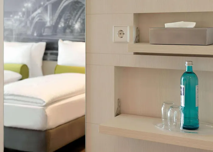 Hotel Super 8 By Wyndham Zollhafen Mainz