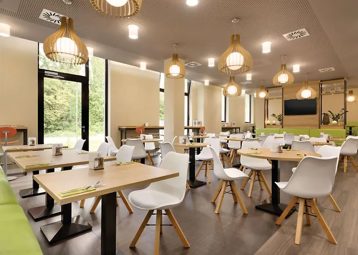 Super 8 By Wyndham Zollhafen