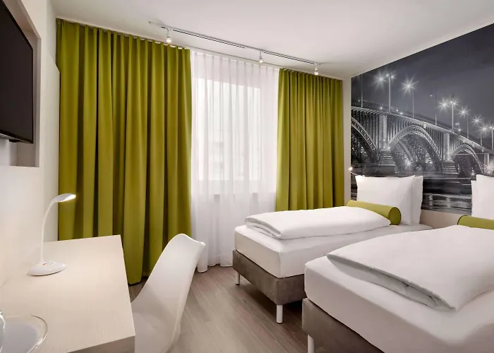 Hotel Super 8 By Wyndham Zollhafen