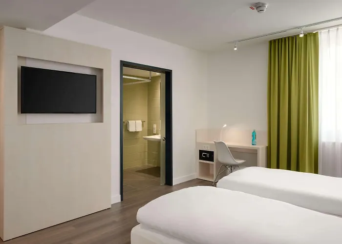 Super 8 By Wyndham Zollhafen Hotel